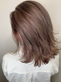アヴァンス 泉大津店(AVANCE.)の写真/髪質改善カラーで叶う理想の艶、色持ち、手触り◎オーダーメイド薬剤でカラーするたびに髪を強く&美しく♪
