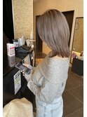 ベージュカラー