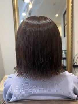 ローレン(Loren) 外はねボブ／ナチュラル／ブラウンカラー