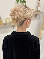 スイ(sui)&nbsp;ふわふわ高めアップヘア