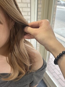レミー(Remii) 【10代20代】顔周りレイヤー/ダブルカラー＆ブリーチ/札幌大通
