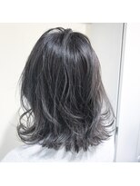 ヘアースペース ブイ(hair space V) 外ハネホワイトグレージュカラー！byマサヤ