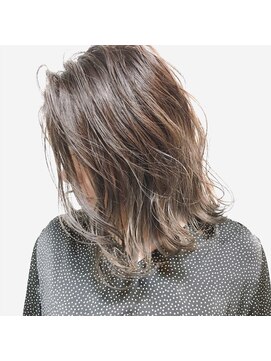 ジジデザイン(jiji DESIGN) バレイヤージュグレージュ　jijiDESIGN  濱口勇太