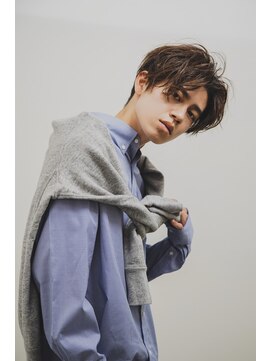 ボタンヘアー 日吉(BoTaN HAIR) ショートボーイ風センターパートヘアー