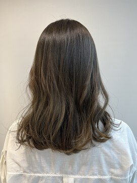 クイントネオリーブ 自由が丘正面口店(quint:neolive) グレージュミディ