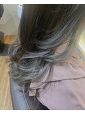 オリーブグレー×ハイトーン美髪[新宿/白髪染め]