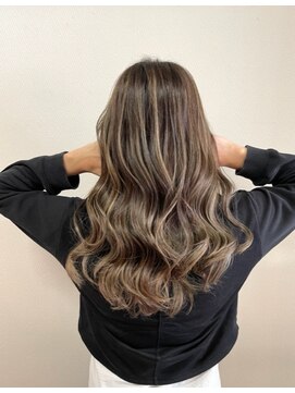 ヘアハウス ルアナ(Hair House Luana by NYNY) ハイライトグレージュカラー☆