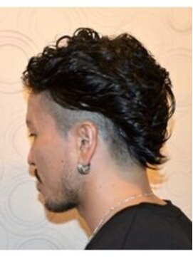 アクアマリン8810 ハチハチイチゼロ(AQUA MARINE 8810) 束感ショート/アップバング/波巻き/ツーブロックマッシュ