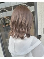 シェリア(Shelia) ニュアンスカラー_グレーベージュ_ハイトーンカラー