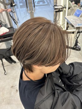 ブラウン(Brown) チラッとなじませハイライト！