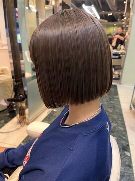 モア 下通店(MORE) ボブ／ミニボブ／切りっぱなしボブ／縮毛矯正