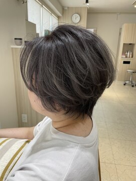 ボノ(Bono) 大人ショート × グレージュハイライトカラー