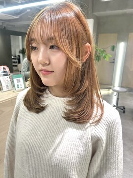 ナナローネス(nana loness) レイヤーカット　顔まわりカット　ロングレイヤー　ベージュ