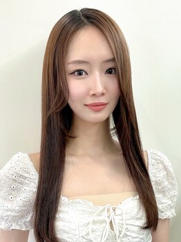 グレイス ヘアドレッシング 鷹匠(grace hair dressing)の写真/柔らかな地毛のようなナチュラルストレートを実現☆極上のツヤと思わず触れたくなる手触りへと導きます!
