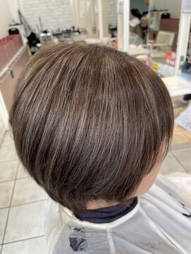 カラーサロンビスカリア 相模原エリア 淵野辺駅店(Color salon Biscaria) 白髪ぼかし ハイライト 艶髪カラー