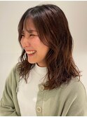 毛先パーマのふんわりミディアム