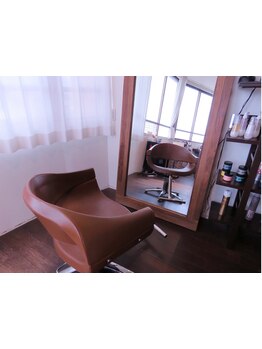 コンセプトは「あなたの為の時間と空間」モデルのヘアメイクも手掛けるStylistの完全プライベートサロン♪