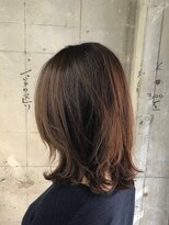 オッソ(OSSO)&nbsp;ミディアムレイヤー_毛先パーマことりベージュ