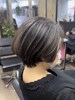 ヴィフ 大船(VIF)&nbsp;白髪ぼかし/ハイライトカラー/ショートヘア/ショートボブ/大船駅