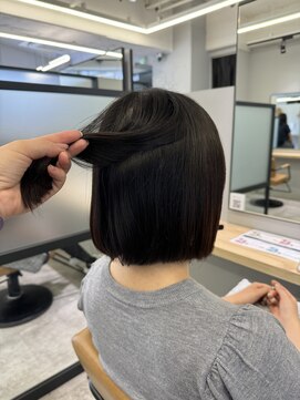 リジー(Litzy) 髪質改善クリーム×ぱつっとボブ【三國麗奈】