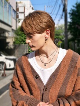 ブルーダー(Bruder)の写真/丁寧なカウンセリングと巧みな技術で理想を叶えます。魅力を引き出す似合わせ技術をご体感ください。