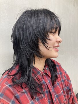 トオ(TOH) レイヤーカットウルフカット顔まわりレイヤーポイントパーマ