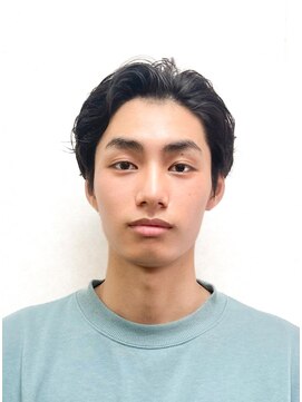 黄ぐまくん美容室 メンズ　ショート　パーマ