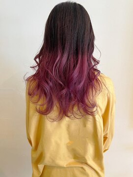 トップヘアー アヴェニュー 刈谷(TOPHAIR Avenue) ロングレイヤー、毛先にデザインカラー