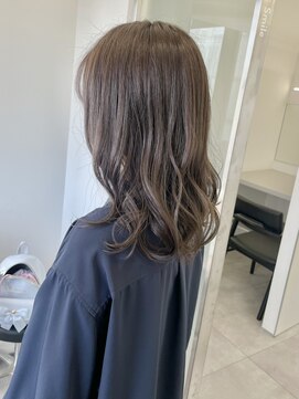 ゴウトゥデイシェアサロン 町田店(GO TODAY SHAiRE SALON) 大人可愛いグレージュカラー♪