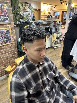 ノーベリー 極道パーマ、ホワイトメッシュ