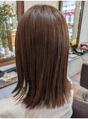 オリーブベージュ