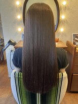 エルサフィロ キタハマ(el zafiro kitahama)&nbsp;20×30×40代×ツヤ髪ロング×サニーレイ×ストレートスタイル