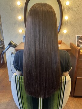 エルサフィロ キタハマ(el zafiro kitahama) 20×30×40代×ツヤ髪ロング×サニーレイ×ストレートスタイル