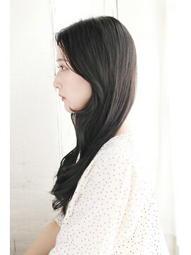 ヌーヴ(n.v.) 20代30代40代　長くゆるい黒のロング【京都駅】