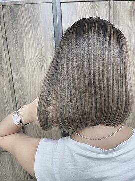 ヴィフ 大船(VIF) バレイヤージュ/ハイライト/ダブルカラー/ケアブリーチ/ボブ