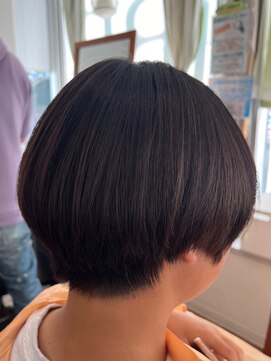 レリビー アウラ(LELiBE_'aula) 丸っこショート