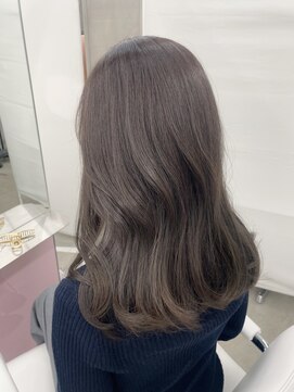 エヌアイ オモテサンドウ(ni omotesando) ブリーチなしオリーブベージュ/透明感マロンベージュ 上野