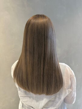 エスケープ トゥ ボナ(ESCAPE to bona.) ハイトーンヘアカラー×艶髪ストレート メテオ髪質改善