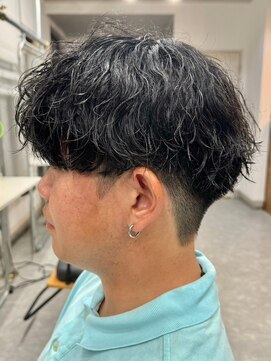 フゥ 宇都宮(FeU) 波巻きパーマメンズパーマメンズヘアツーブロックツイストパーマ
