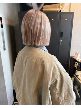 バックス(BUCKS) ヘイリーボブ×ホワイトベージュ