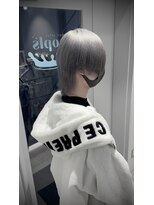 ポプルス(popls)&nbsp;中性ウルフ/ウルフカット/メンズウルフ/シルバーカラー