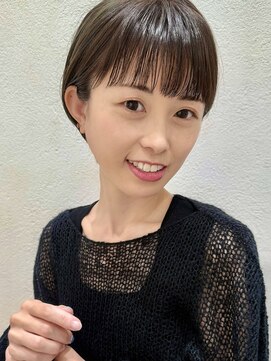 ステアケース 武蔵小杉店(stair:case) マッシュショート大人ガーリーワイドバング暗めカラーオリーブ