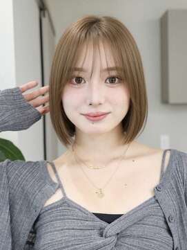 オーラ オモテサンドウ(Aura omotesando) 柔らかベージュ×地毛風ストレート