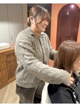 スタイリストがマンツーマン対応。ご指名のスタイリストが全ての施術を担当します