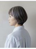 白髪ぼかしハイライト×大人丸みショートボブ