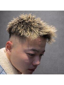 ウィスカーズ(Whiskers) ジェットフェード×ツイストスパイラル