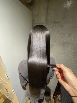 ルッカランス 経堂店(Lucca Lance) 美髪矯正/うねりを整える艶仕上げ/40代/経堂/メテオ