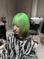エラ(ere) グリーンカラー ブリーチありグリーン ルーツカラー 緑色緑髪