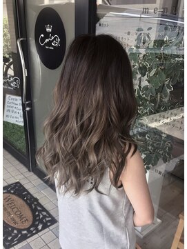 ヘアーサロン カヴィエ(hair salon covie) バレイヤージュホワイトアッシュ