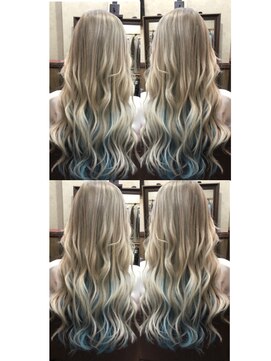 ディー エメ(D-aimer-) ホワイト系のグレー×スカイブルー